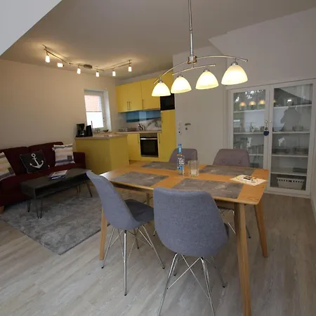 Semi Detached House In St Peter Ording شقة *