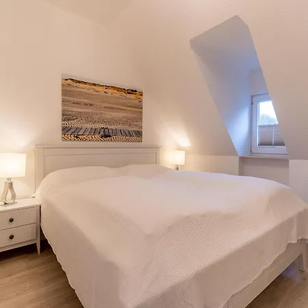Semi-detached House In St Peter-ording 아파트